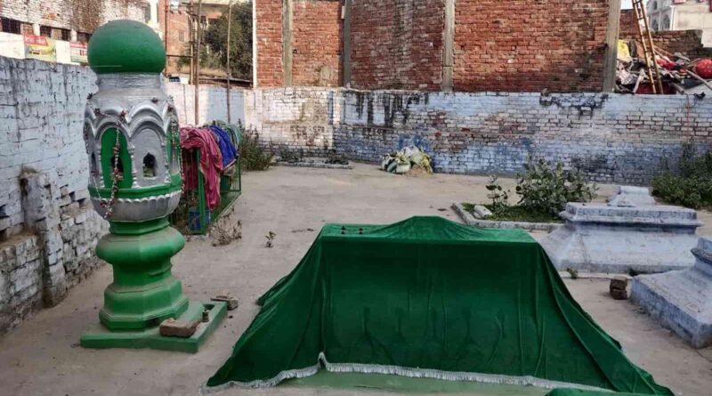 Jaunpur - tombs of Sharqi administrators