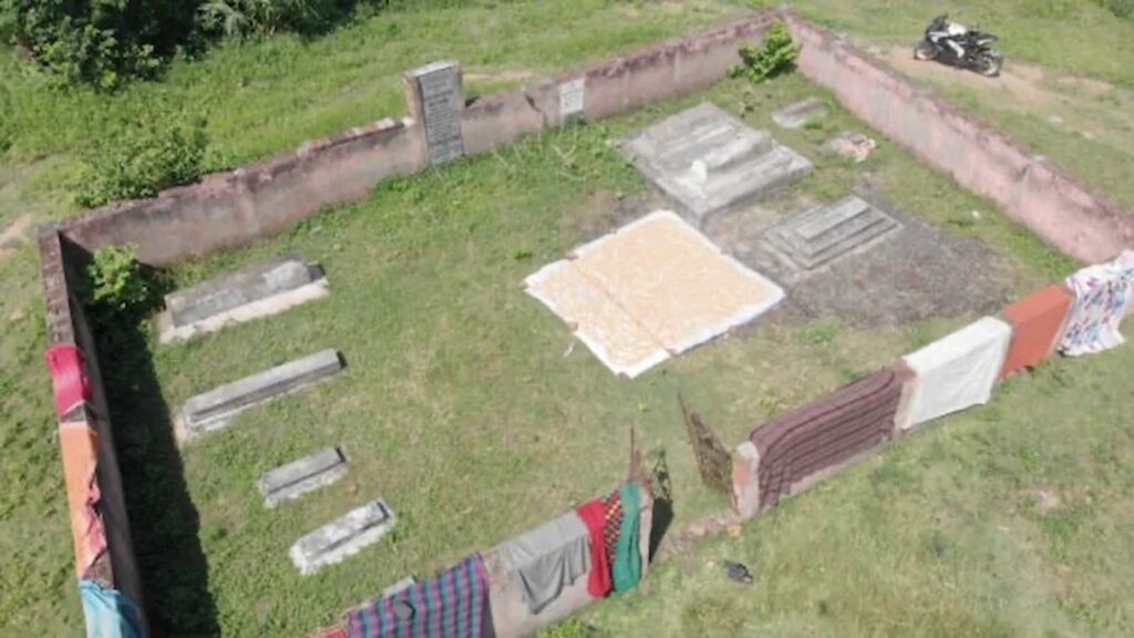Sultan Yusuf Shah Chak, Grave of an exiled Kashmiri king lies in ruins in Bihar