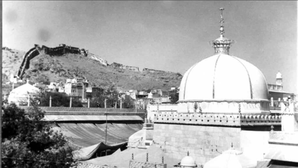 First Ajmer Urs after the independence was Hindu Muslim unity example